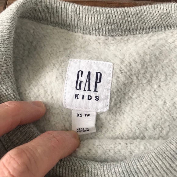 EUC bundle of 2 Gap sweatshirts boys size XS (4/5) - Picture 2 of 9